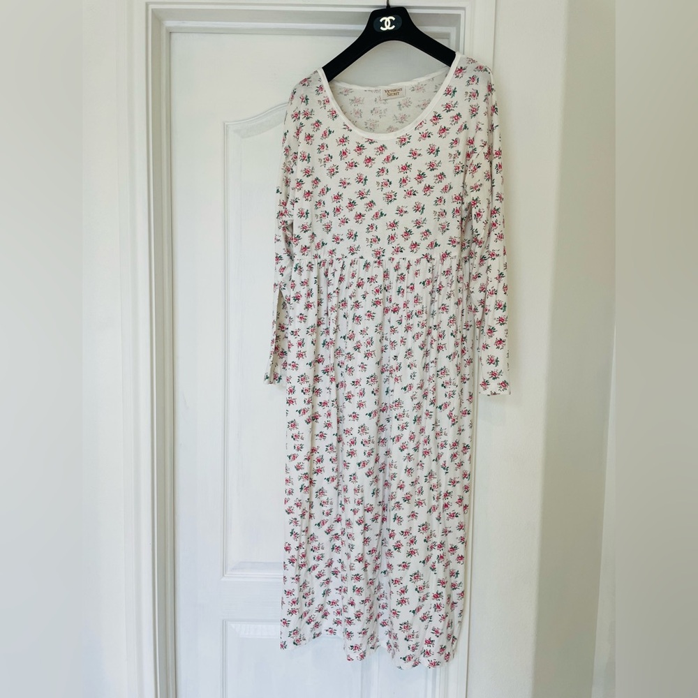 Vintage Victoria’s Secret Gold Label White Floral Long Sleeve Dress Nightgown